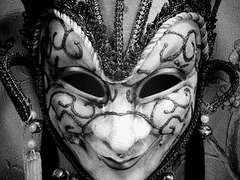 속을 알 수 없는 그 능구렁이 같은 백작!