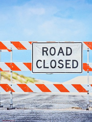 원수는 외나무다리에서 만난다