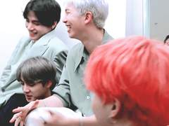 우리 남준이는 질투 그런 거 모르지.