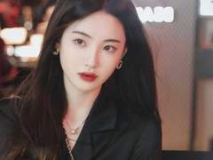 Le monde a commencé sans l' homme et il s'achèvera sans lui