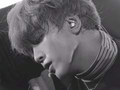 흐름을 찾아 날아드는 울새에게 上