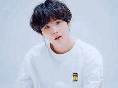 윤기가귀엽고섹시하고예쁜거다하잖아요