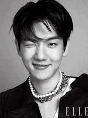 직업군인 아저씨따라 입대했다.