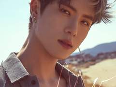 김동한은 몇 안 되는 솔로형 남자 가수라고요🕺