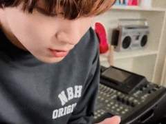 너 옆집남자랑 친해지지마.(1)