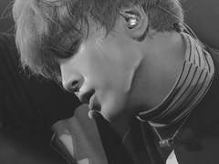 내 인생의 반은 네꺼 네 인생의 반은 내꺼[1]