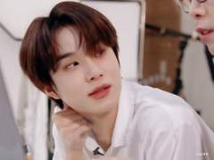 생일대환장 TALK