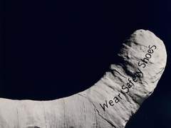 1. 동쪽에 떨어지다 (1)