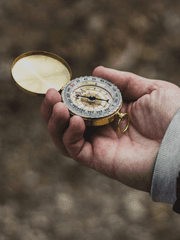 시간을 잊으려는 사람들