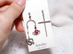 한유진 소설 표지 일러스트 귀걸이