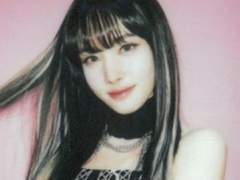 여돌 폴라 느낌 +김채원