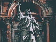 세상을 밝히는 등불이 되어