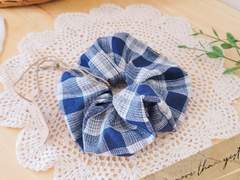 핸드메이드 네이비체크 스크런치