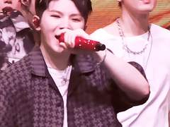 220604 HOT 얼빡직캠