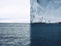 봄과 겨울의 祝祭는 殘酷하니까