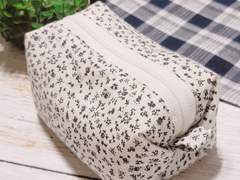 핸드메이드 캐러멜 파우치