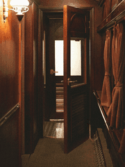 𝐂𝐚𝐬𝐭𝐫𝐨𝐩𝐨𝐥𝐥𝐮𝐱