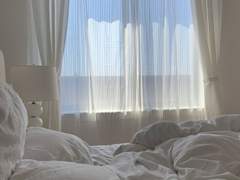 Tempus fugit, amor manet.