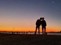 나의 작은 바다에 고래를 품는 건 욕심이었나요.