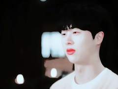 어쩌면 진짜 하나의 바다였다고 생각했다.