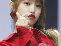 오리날다! 최예나,백조가 되고싶어요~🦢