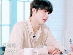 티비는 네임을 싣고