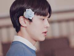 네 귀에 푸른 꽃