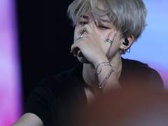 [국민] 눈을 감으면 더 환하게 빛나는 밤 中