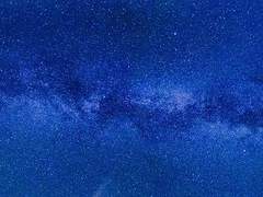 은하수가 우리의 눈물처럼 내리던 날이었다