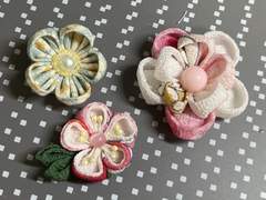 작은 꽃 모티브들