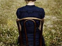 볏단을 나르다/이도은