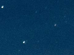 그 여름 밤에는 소리없는 폭죽이 터졌어.