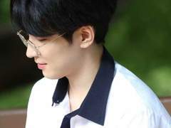 푸른하늘 햇살이 비출때,