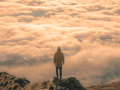 신의 대리자는 멸망을 꿈꾼다.