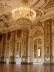 과제가 많지만 아직은 커피대신 달달한 우유