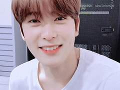 머리 다친 뒤로 다른 사람의 속마음이 자꾸 들리는데 천사 정재현의 겉과 속이 이렇게 다를 수 있는거임? 또라이 김도영도? 1