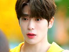 얼굴에 쌈장 묻었을 때 반응 고르기