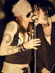 Lost in a Paradise 환상에 갇히다