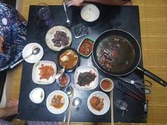 2022. 8. 12. 새벽에 황당한 사건이 벌어졌다.