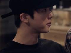 그 애가 물었다. 우울은 사랑을 이길까, 아니면 사랑이 우울을 이길까? 나는 대답했다.