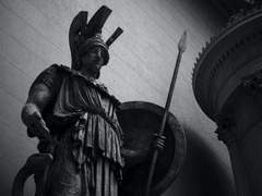 신의 자손아 내 너에게 창을 내리고