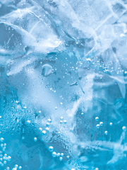 波が押し寄せる海