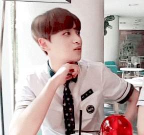 모범생 정재현과 사귀며 양아치 이동혁과 바람 피우기(2)