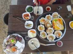 2022. 8. 27. 1박2일 수지여행이 취소되고 그냥 우리끼리 을왕리로 떠나게 되었다..