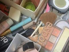 너는 아름다운 사람이 아니다.