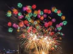 불꽃 비가 내리던 날