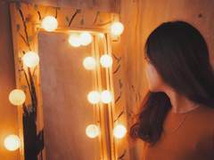 자기 자신을 혐오하는 소녀들