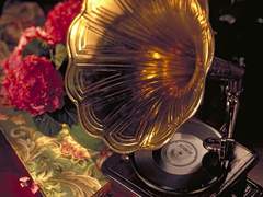 [발키리] 그 해 마지막 날 자정 직전에는 슈타펜버그 대령의 집에 노크소리가 들린다