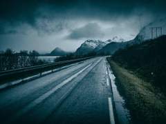 [칼리플란] 먹구름을 향해 달리는 차 안에서 中