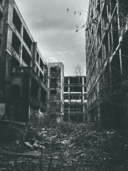 무너진 도시 위에서